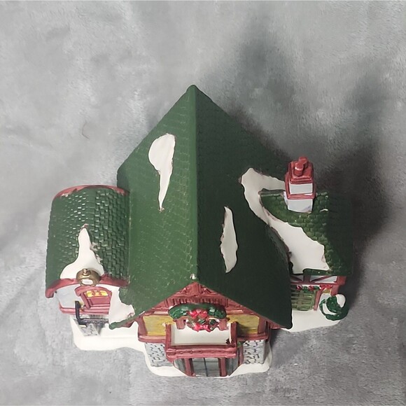 Holiday Traditions Lighted Porcelain House Item #997367-MMI - Picture 6 of 7
